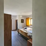 Πανσιόν Korabi 3*