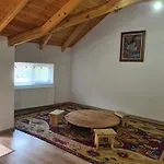 Πανσιόν Korabi Ceren